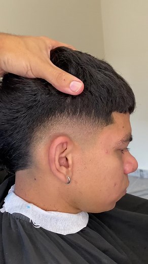 Cortes de Pelo Cubana: Diseños y Tendencias en Barberías