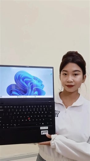 LAPTOP LENOVO X1 CARBON 8TH Ukuran layar: 14 inci Ketebalan: sekitar 14,9 mm Berat: hanya ±1,09 kg (sangat ringan) Material: carbon fiber dan magnesium alloy sehingga kuat tapi tetap ringan. #laptopsecond #laptopsiappakai #laptopwasurabaya #lenovothinkpad