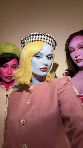 retro aliens return 🛸 #halloween #retroalien #makeup @Mo @Jennie | moschino alien