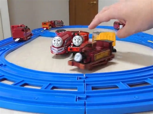 Thomas & Friends Tokyo maintenance factory for Red and Yellow engine JAZZMASTER