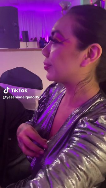 Elegant Metallic Dress Styles for Social Events