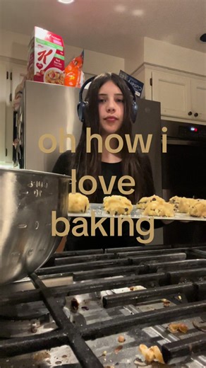 ignore my overbite omg 💔 #baking #cookies #secret #real #yellowfont | cookies