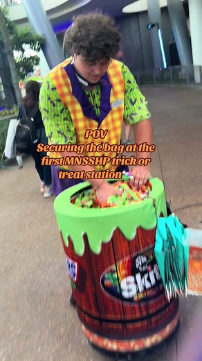 Disney Cast Member's Halloween Treats at MNSSHP