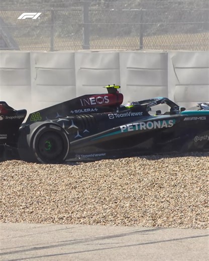 George - off in Qualifying ❌ Lewis - off in the race ❌ T19 caused problems for Mercedes all weekend 🫨 #F1 #USGP | F1