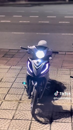 Exploring the SYM Galaxy 50cc Motorcycle