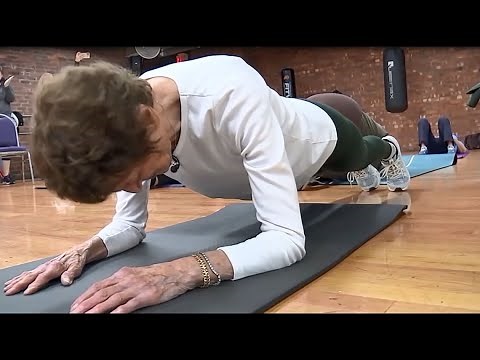 Woman celebrates 100th birthday with 5-minute plank