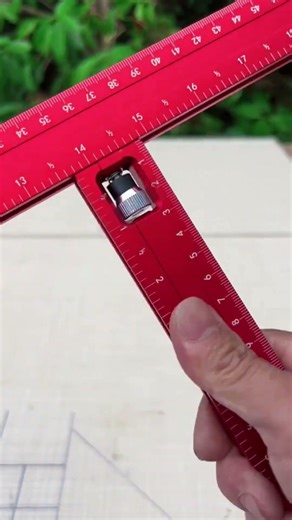 Trimming and square hole making auxiliary tools