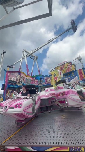 Double shot! Beautiful machines! #subscribe #kermis #kirmes #funfair #foire #carnival #foryou