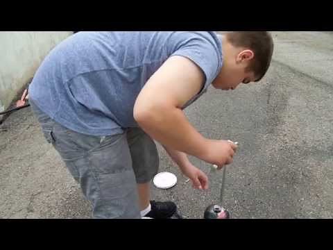 How To Graffiti With a Fire Extinguisher