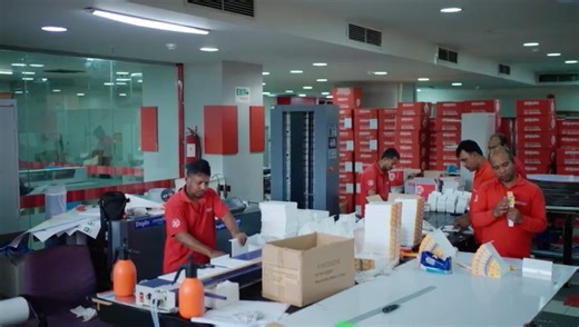 Alphagraphics Saudi Arabia on Instagram‎: "تُولي #ألفاجرافيكس أهمية كبيرة لتطوير منظومة الطباعة من خلال الاستثمار في أحدث التقنيات والآلات المتقدمة، بما يضمن أعلى مستويات الجودة في جميع مراحل التنفيذ. وتعمل الشركة على دمج الابتكار مع الدقة التشغيلية لتقديم حلول طباعة احترافية تلائم احتياجات المؤسسات والشركات، بدءًا من الطباعة الرقمية والأوفست، وصولًا إلى المطبوعات التجارية والدعائية. تستند عملياتنا على معايير دقيقة تضمن مخرجات متناسقة تعكس التزامنا بالجودة والموثوقية. #AlphaGraphics places great