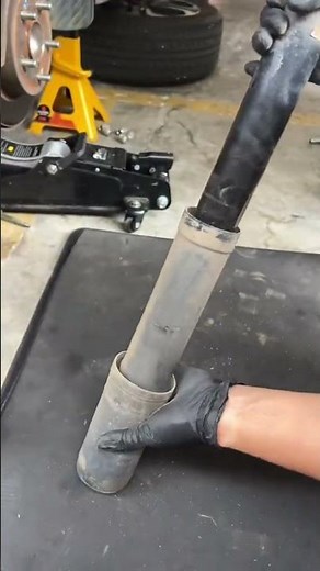 Honda HRV Rear Absorber Replacement #honda #mechanicshop #carmaintenance