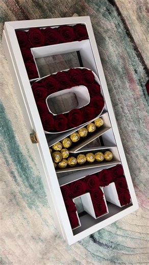 Roses Full of Love (@rosesfull_oflove)’s videos with DEGENERE (feat. benny blanco) - Myke Towers