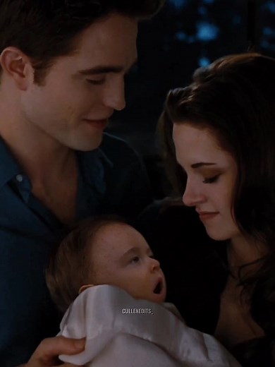 i think we deserved more scenes of baby Renesmee her parents!!!! || #fy #foryou #twilight #twilightedit #bellaswan #edwardcullen #renesmeecullen #bellaandrenesmee #edwardandrenesmee #breakingdawn #kristenstewart #robertpattinson