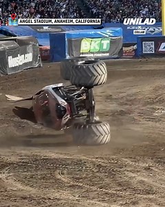 Who knew monster trucks could break dance? 😳 😮 | UNILAD