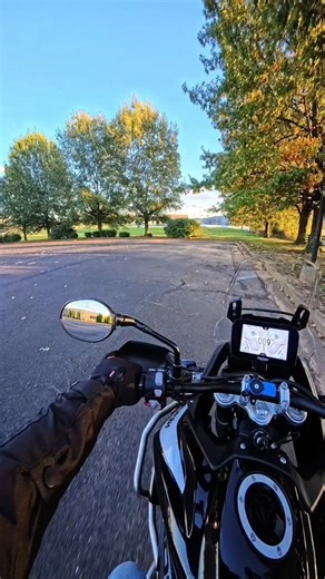 Msf demonstration of the s-curve at Harley Davidson. #msf #brc #motorcycle #learntorideamotorcycle #motorcycletips | Justridemoto