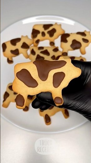 Homemade cow-shaped cookies #dessertrecipes #recipe