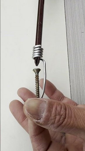 DIY Tool Tutorial: Wire Wrapped Screwdriver, Solve Screw Fixing Problems!