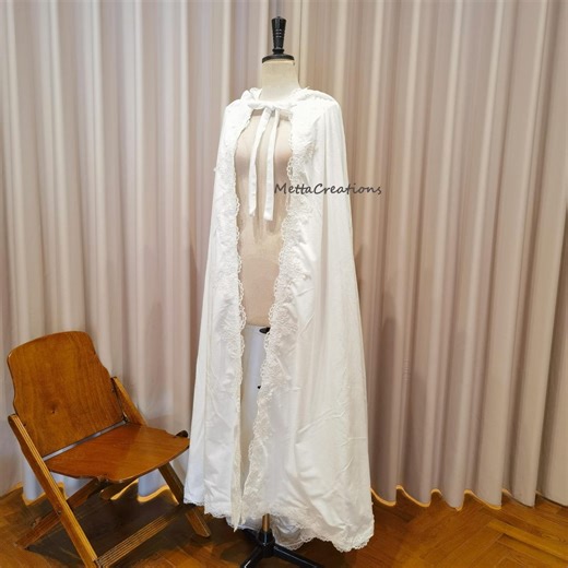 Winter White Wedding Cloak Velvet Bridal Cape, Lace Applique Hooded Cloak - Etsy