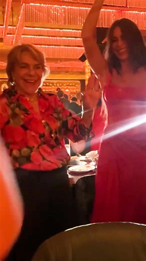 Sofia Vergara stepped out in a red corset dress at Papi Steak in Miami. ❤️ | Page Six