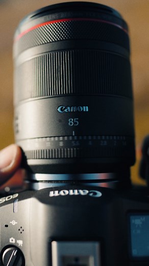 Keep up with the action using the RF85mm f/1.4L VCM. This light, compact lens offers swift autofocus, making it perfect for both photos and videos. Its wide aperture gives a creamy bokeh and you can also use the iris ring to easily control aperture. Know more about the RF85mm f/1.4L VCM: https://bit.ly/4nrx2Yn | Canon Imaging Asia