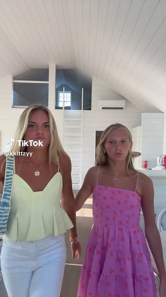 KKITTZYY (@kkittzyy)’s videos with original sound - KKITTZYY