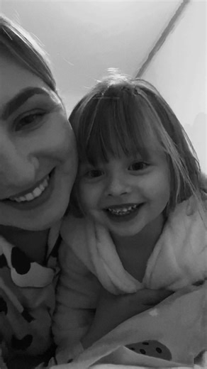 Having a girl is like playing hairdressers with your bestie at all times✨ #daughter #hairtok #mam #mama #fyp