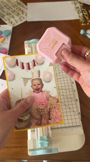 Scrapbook with me 👑💕✨🌈 #scrapbookwithme #scrapbookingideas