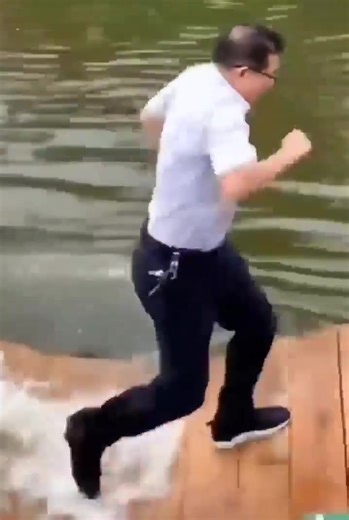 Hilarious Games! - Can't Stop Laughing! 😅😆 | Throwing Lamps At People Who Need To Lighten Up