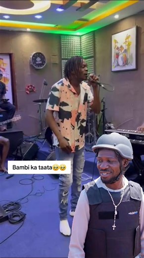 ‏The president's man sings for the president