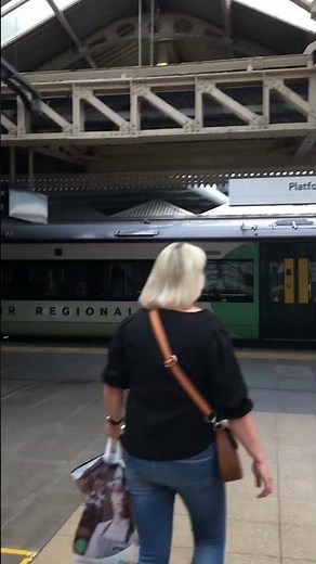 EMR Class 170 (Southern Livery) departs Nottingham #EMR #train #turbostar