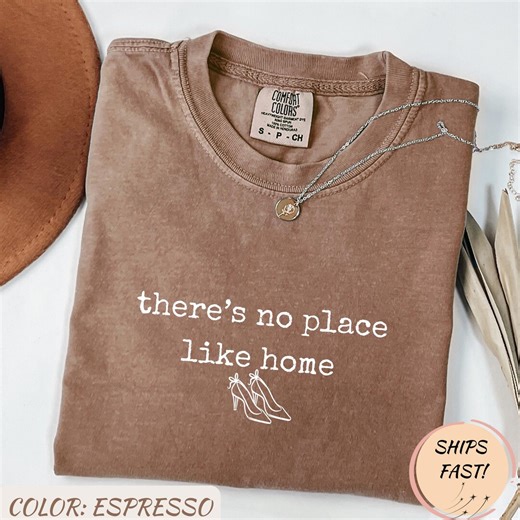 There's No Place Like Home Ruby Slippers T-shirt, Oz Nostalgic Tee, Classic Movie Lovers Shirt, Going Home T-shirt, Wizard Chritsmas Gift - Etsy