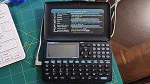 An Awful 1990s PDA Delivers AI Wisdom