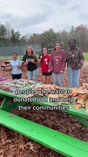 we had so much fun setting up for the backpack program #rachelstableteenbaord #foodinsecurity