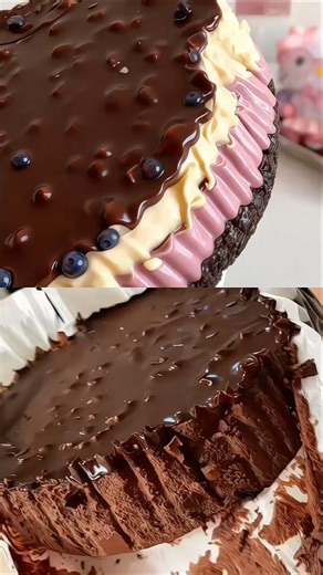 Chocolate Cake in Pressure Cooker | Soft & Fluffy"