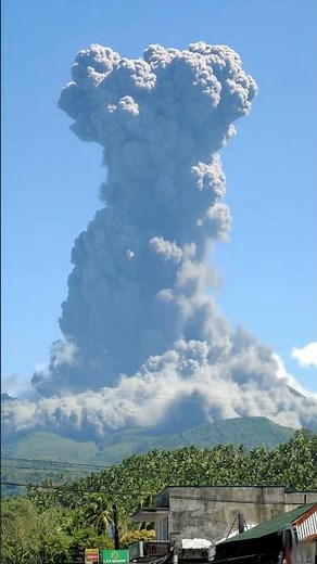 Massive Bulusan Volcano Eruption | Ash Cloud Rises 6KM High | 4K Ultra HD Nature | Philippines