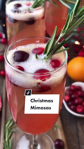 #christmas #mimosa #SimsSelves #holidaycountdown #holidaymusic #givingszn #tiktokrecipes #holidaycocktails #christmasdrinks #MacysGiftTok #cranberrymimosa #cranberry #tistheseason #cocktails #foryoupage #homebartender #christmasmorning #brunch #learnontiktok #simplerecipe #drinks #mimosabar #fyp