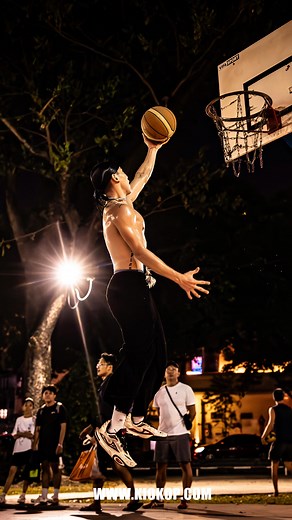 131K views · 288 reactions | Hooping with stranger in the park 1% project southeast asia hoop tour - 1st stop Vietnam full video had released on my youtube！link bio 约路人打野球是怎样的体验，今天带大家体验一下 完整YT已经出炉了啦！点击我主页的link #2k25 #ballislife #striveforgreatness #trusttheprocess #kiokopmalaysia #kiokopmy | 小健 | Facebook