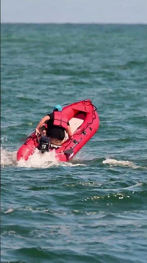 Saturn 15' Inflatable KaBoat Review #inflatableboat #fishing #kayakfishingtips