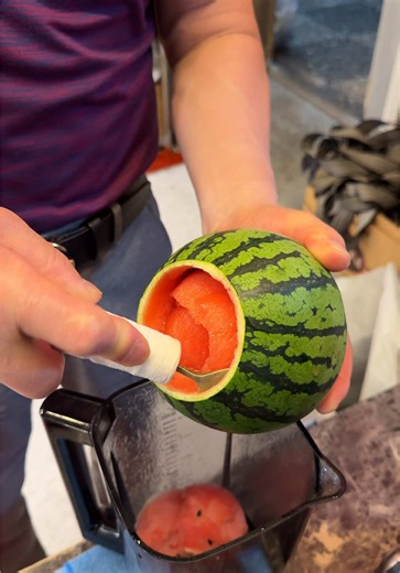 watermelon juice #koreanstreetfood #koreanfood #watermelon | food