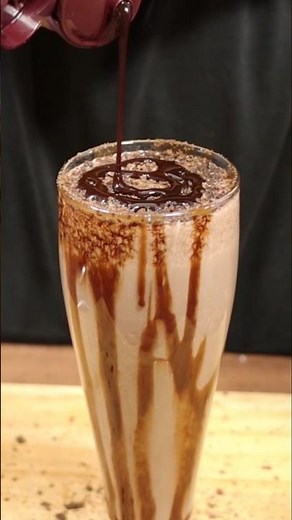 Oreo Milkshake Recipe | How to Make a Thick and Creamy Oreo Milkshake at Home | Easy Summer Drink