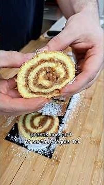 A rolled apple log cake, super easy to make! #shorts
