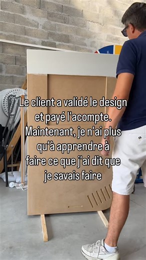 𝐈𝐍-𝐎𝐕𝐀𝐓𝐈𝐎𝐍 ｜𝐃𝐄𝐂𝐎𝐑𝐀𝐓𝐈𝐎𝐍 & 𝐒𝐂𝐄𝐍𝐎𝐆𝐑𝐀𝐏𝐇𝐈𝐄 on Instagram: "Quand tu présentes un design hyper carré, que le client valide… et que la vraie partie commence 😅 C’est stressant, c’est challengeant, mais c’est surtout ce qui rend ce métier aussi magique. Chaque projet nous fait monter d’un niveau 🎮 apprendre, tester, se dépasser. Qui se reconnaît ? #scenographie #eventdesign #decorationevenementielle #gameboy #annees90"