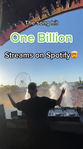 Celebrating One Billion Streams on Spotify with Breaking Me by A7S