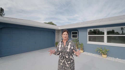 퐓퐚퐤퐞 퐚 퐭퐨퐮퐫 퐰퐢퐭퐡 퐮퐬 퐨퐟 ퟏퟐퟐퟏ 퐒퐄 ퟏퟖ퐭퐡 퐏퐥 퐢퐧 퐂퐚퐩퐞 퐂퐨퐫퐚퐥, 퐅퐋 This stunning waterfront home in Cape Coral may now be under contract but you won't want to miss this beautiful home tour! Interested in waterfront property then call us to see our other waterfront properties 239.744.1944 Jessica Weathers Nolan Erin Shaw Harrel #ofdt #swflrealestate | Old Florida Dream Team powered by Harlan Group | Facebook