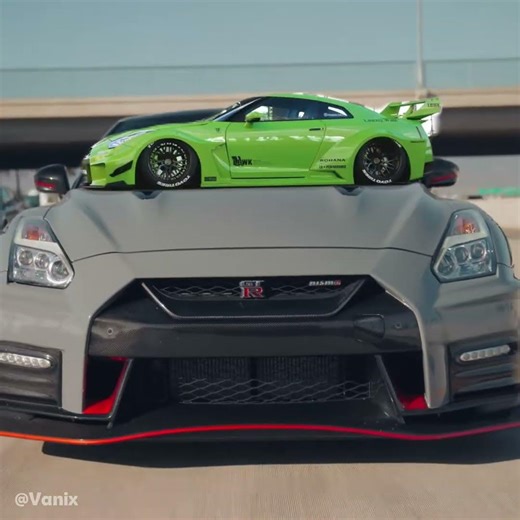Nissan GTR-R35 Edit.. | Song: Pixel pig | Clips: ‪@dated‬ ‪@TH1R7T‬ ‪@WoyshnisMedia‬ ‪@CodyBach‬