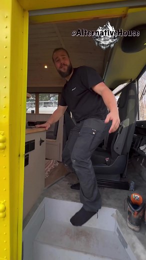 DIY School Bus #tinyhouse | Alternativehouse