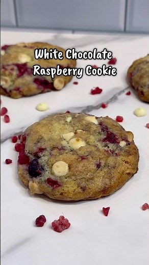 Day 4/7 | WHITE CHOCOLATE RASPBERRY | COOKIE WEEK🍪😱