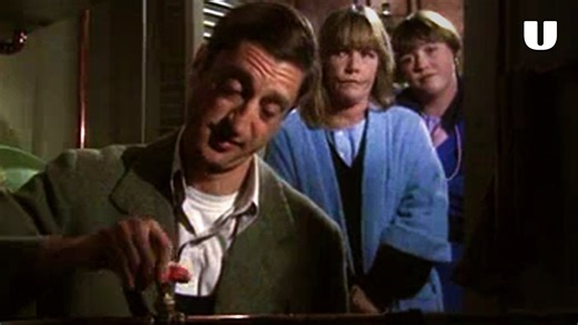 Birds of a Feather - Series 2: Episode 1 | Channel 4