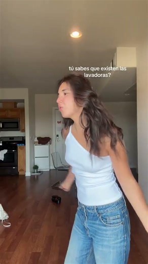 yo en los ángeles porque nose como va la lavadora y lo estoy lavando 🥰 #short #shorts #Pamaileyno