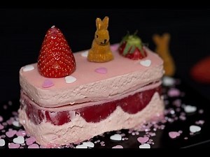 Mille feuille mousse de chocolat blanc aux fraises avec EmpilOdeco rectangulaire